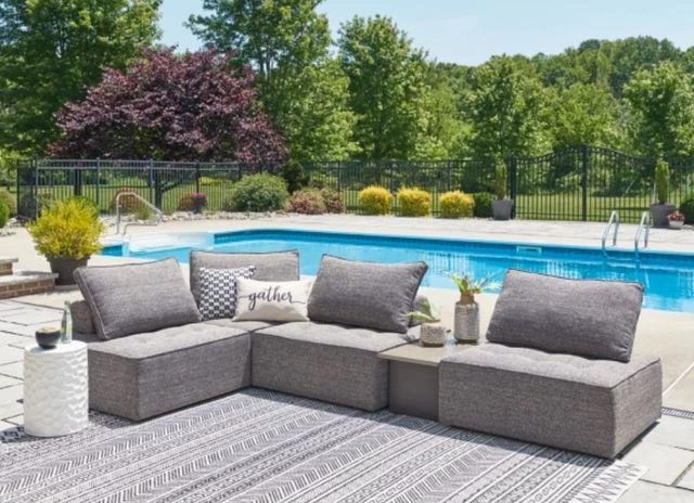 Signature Design By Ashley® Bree Zee 5-Piece Brown Outdoor Sectional - Image 2