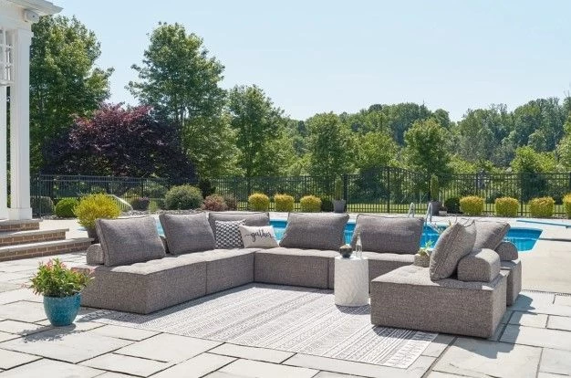 Signature Design By Ashley® Bree Zee 8-Piece Brown Outdoor Sectional - Image 2