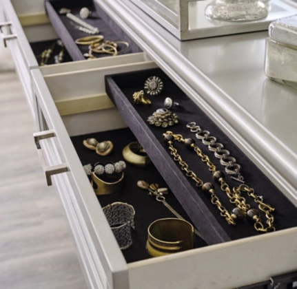 Signature Design By Ashley® Lindenfield Silver Dresser And Mirror - Image 5